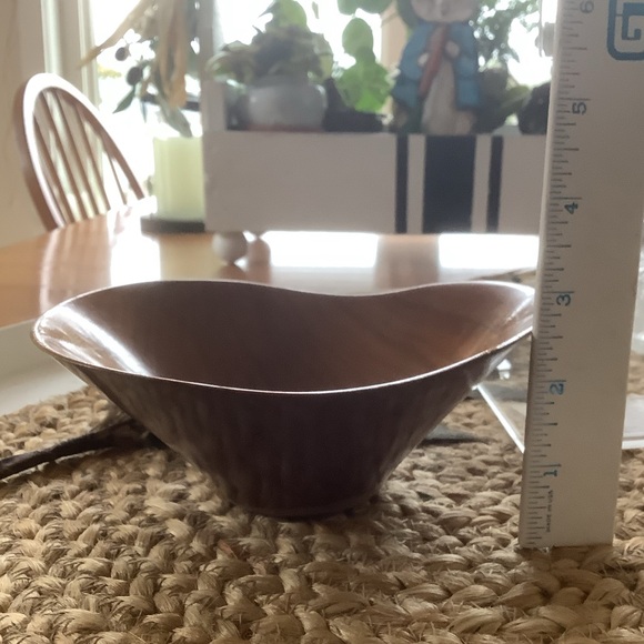 Rude Osolnik - "Osolnik Originals Walnut" Biomorphic Hand Turned Walnut Bowl - Picture 15 of 16